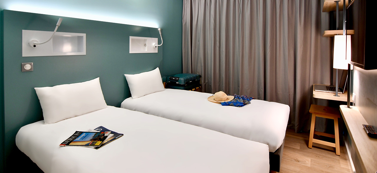 chambre double de l'hôtel à Saint-Nazaire