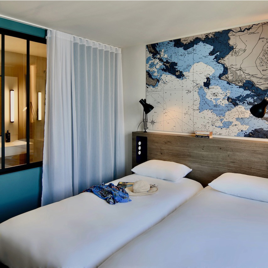 produits disponibles dans la chambre de l'hotel