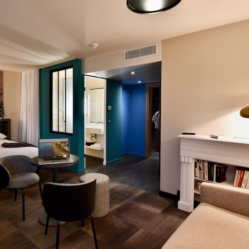 Literie de la chambre de l'hotel