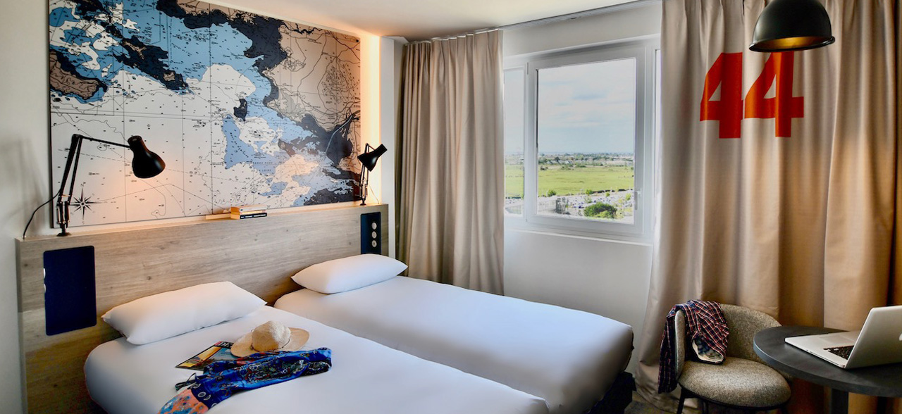 chambre double de l'hôtel à Saint-Nazaire