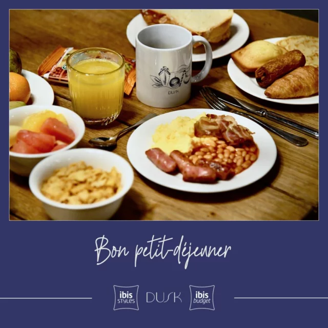 🌞 **Commencez la journée du bon pied avec le petit-déjeuner Dusk !** 🍽☕ 

Chez **Dusk**, nous savons que le petit-déjeuner est le repas le plus important de la journée. C’est pourquoi nous vous proposons chaque matin un buffet gourmand, varié et équilibré pour satisfaire toutes les envies. 

🥐 Viennoiseries croustillantes et pains frais 
🍊 Jus de fruits pressés et boissons chaudes 
🍳 Œufs, charcuteries et fromages pour un réveil salé 
🍓 Yaourts, fruits frais et céréales pour une touche de légèreté 

Que vous soyez plutôt sucré ou salé, léger ou gourmand, il y en a pour tous les goûts ! Installez-vous, prenez votre temps et savourez votre matinée dans une ambiance conviviale. 

Prêt(e) à bien démarrer la journée avec nous ? ☀️ 

https://www.dusk-saint-nazaire.com/
#dusk #hotel #saintnazaire #ibisbudget #ibisstyles
#DuskHotels #PetitDéjeunerGourmand #MatinPlaisir #Hospitalité