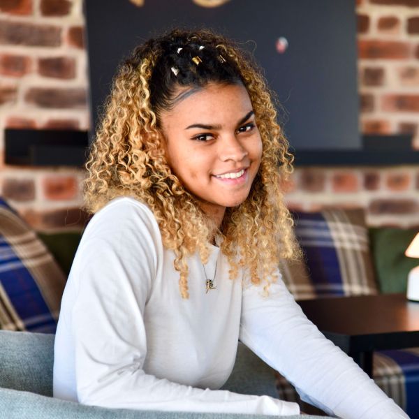 &Eacute;quipe h&ocirc;tel Dusk Saint-Nazaire